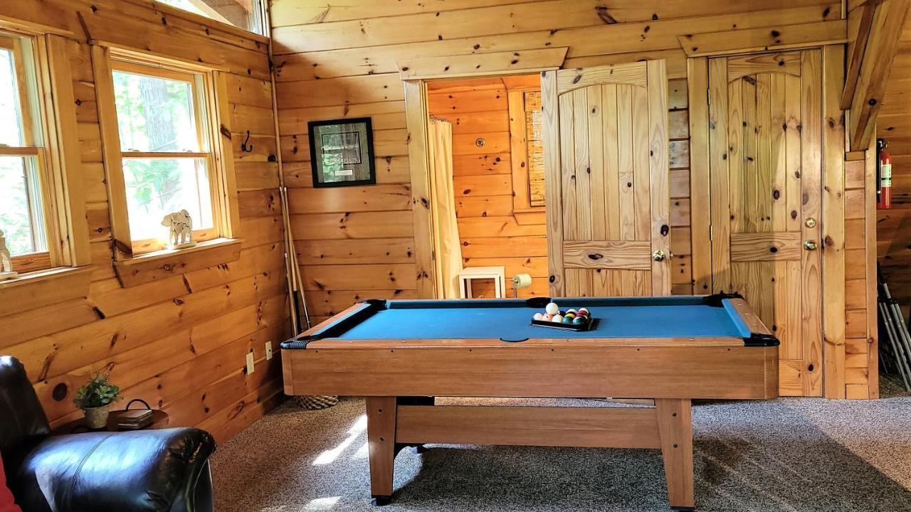 Mountain Joy -Private Treehouse Style Cabin That Sleeps 4-Free Tickets جاتلينبرج المظهر الخارجي الصورة