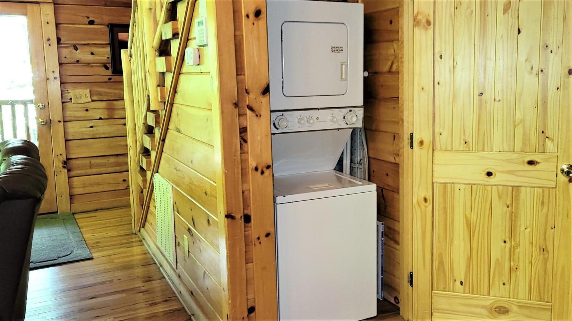 Mountain Joy -Private Treehouse Style Cabin That Sleeps 4-Free Tickets جاتلينبرج المظهر الخارجي الصورة