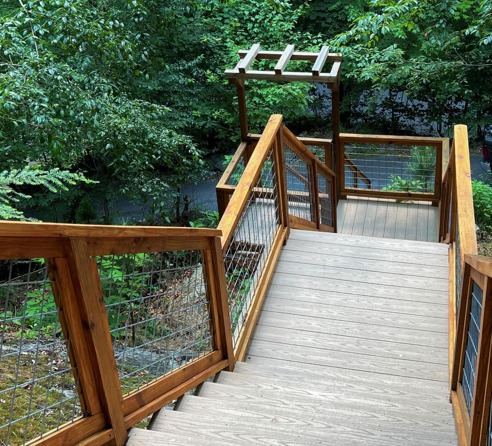 Mountain Joy -Private Treehouse Style Cabin That Sleeps 4-Free Tickets جاتلينبرج المظهر الخارجي الصورة